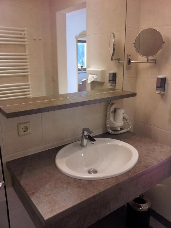 Hotel Hochland Лойташ Стая снимка