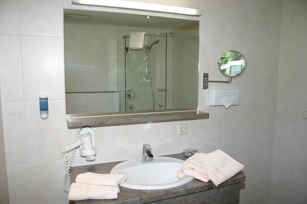Hotel Hochland Лойташ Стая снимка