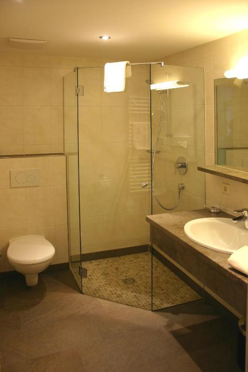 Hotel Hochland Лойташ Екстериор снимка
